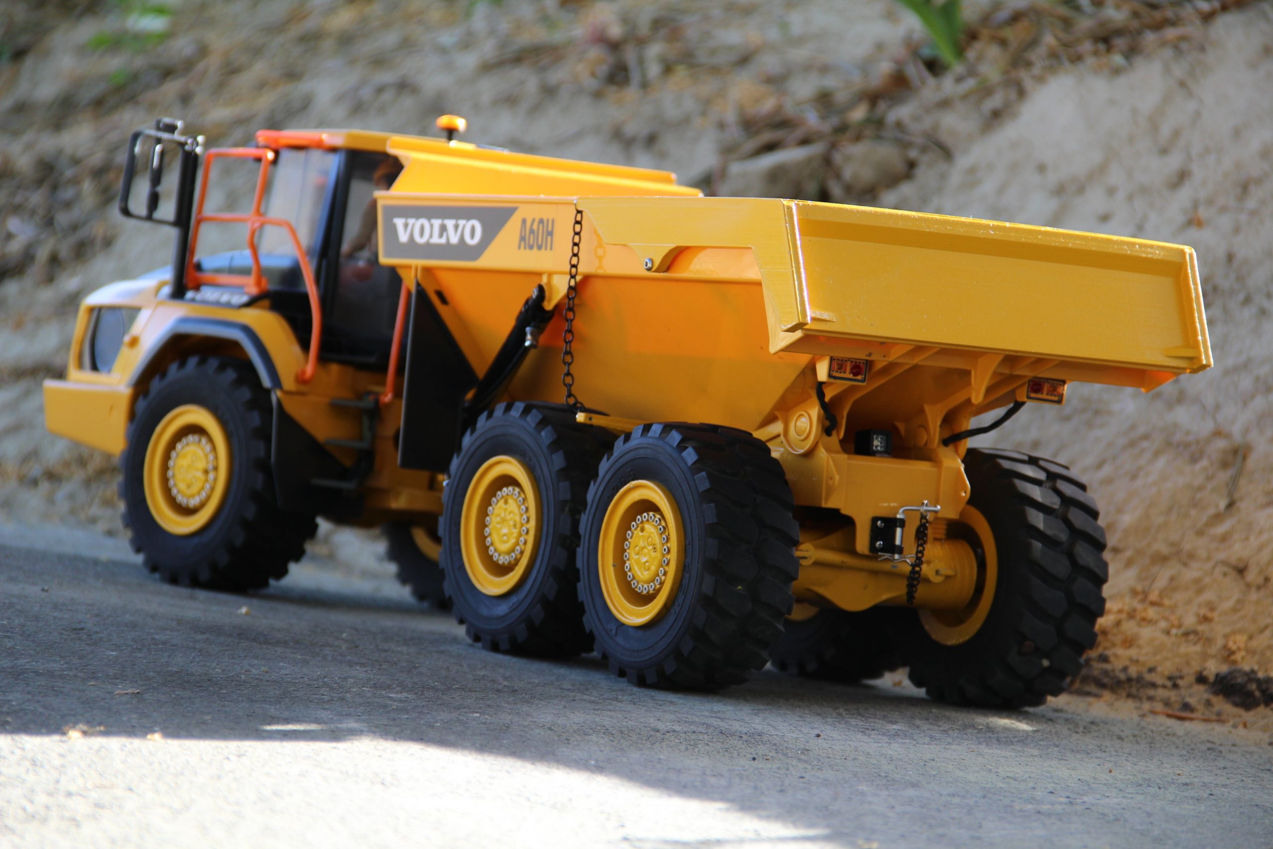 Kit-puerta-trasera-Volvo-A60H-CRCEquipment-rc